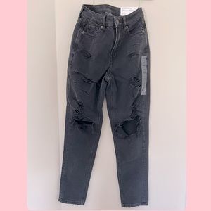 Black American Eagle Mom Jeans! BRAND NEW WITH TAGS
